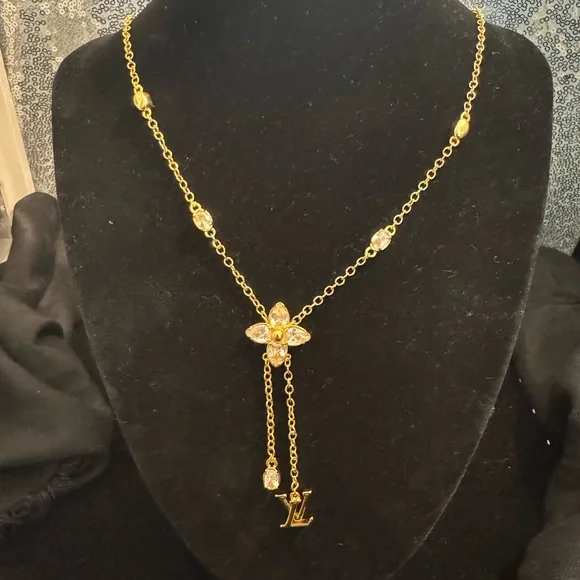 Louis Vuitton Gold Necklace with Crystal Details - Picture 1 of 8